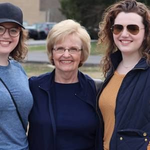 Meet your Posher, Donna